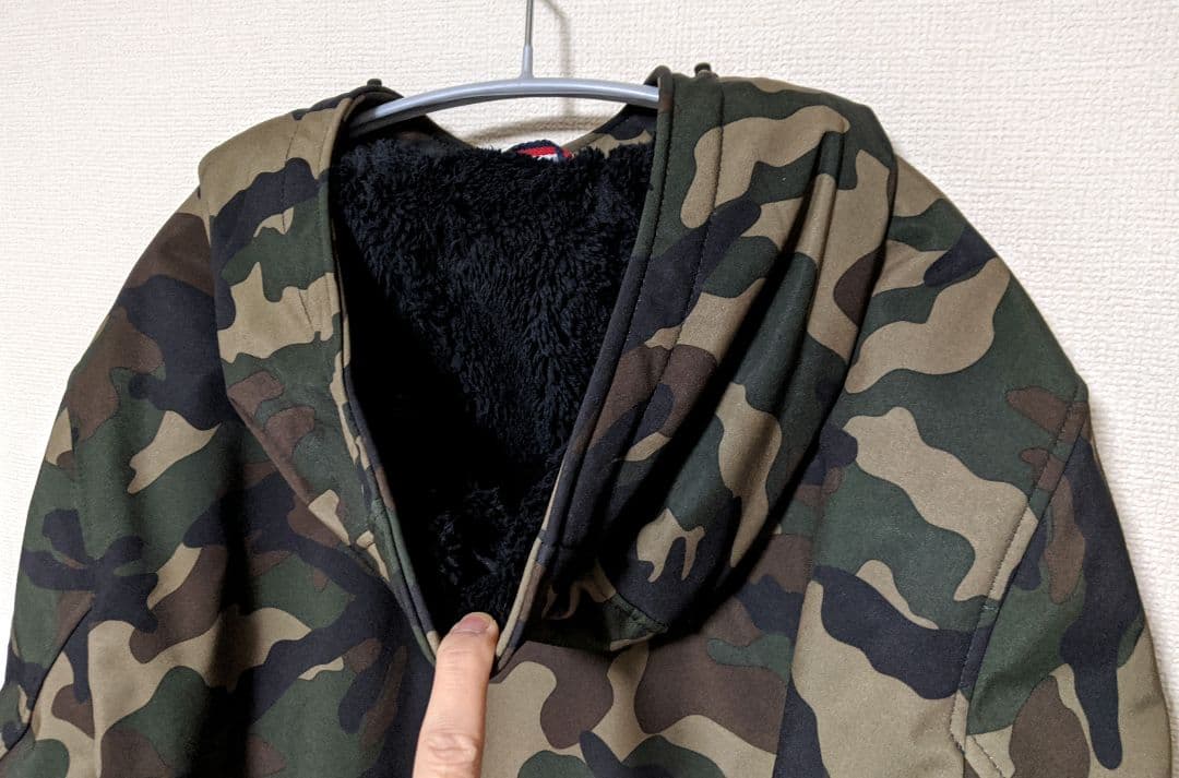 【 】フード付き中綿ジャケット/総柄/迷彩/ロゴ/新品