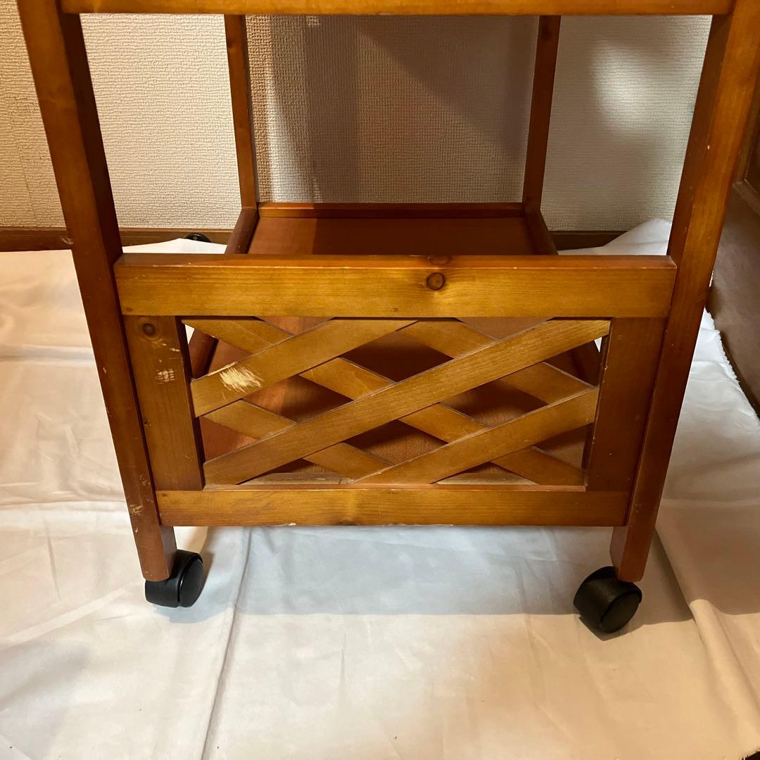 ☆値下げ☆ 木製キッチンワゴン キャスター付き タイル調天板　レトロ