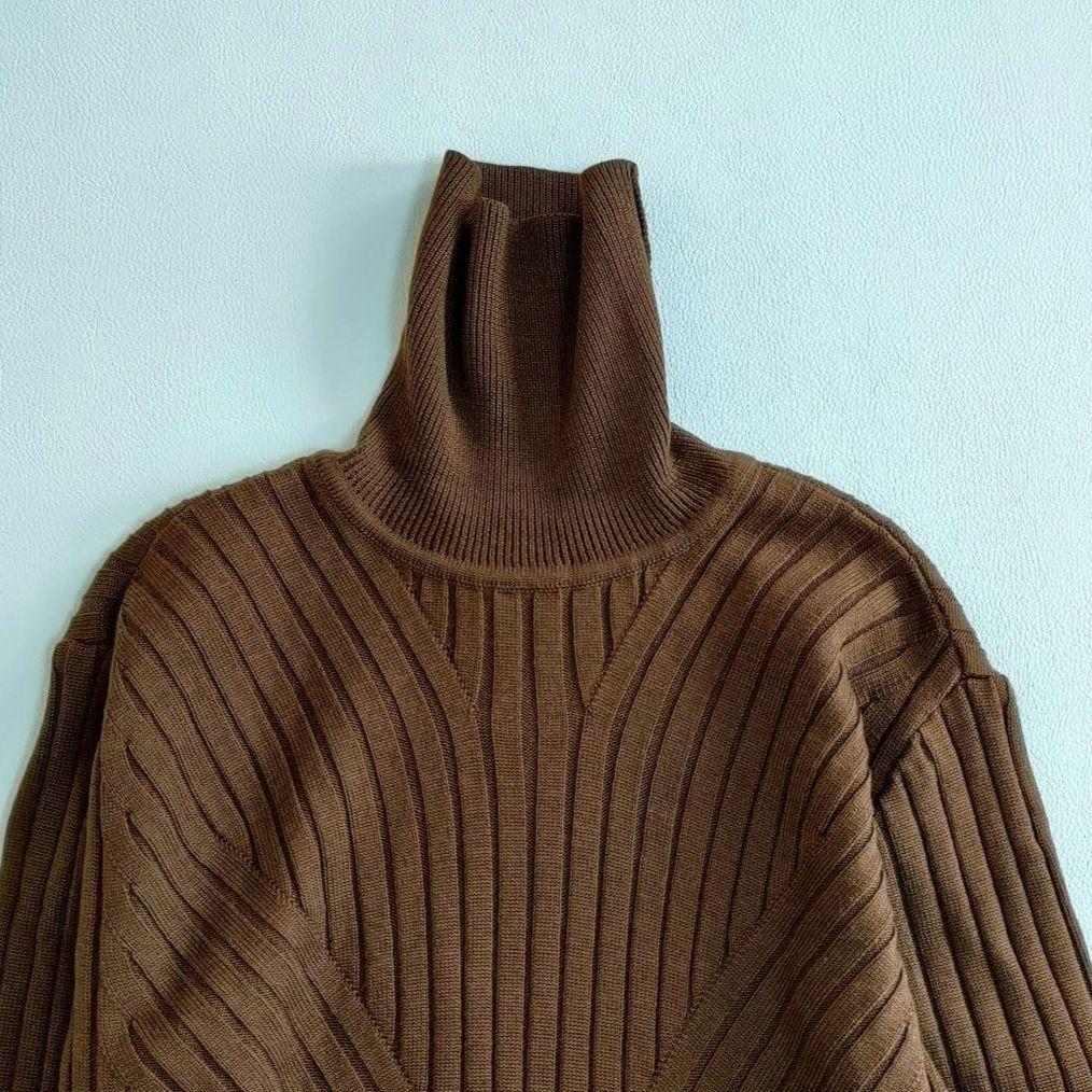 【美品】レオナール　三者混タートルネックニット　畦編み　ウールカシミヤシルク