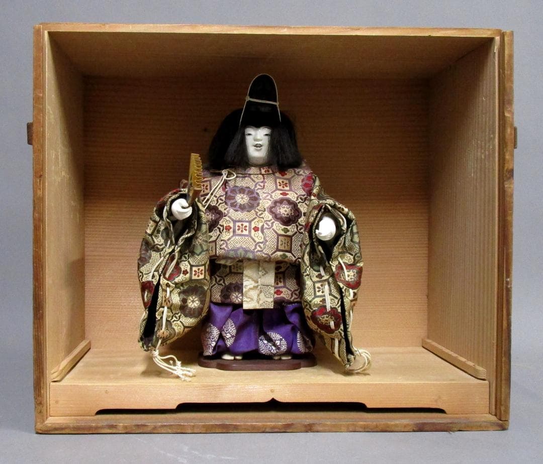 ビンテージ 京人形［御所人形 舞い］衣裳は有職織物　檜箱入