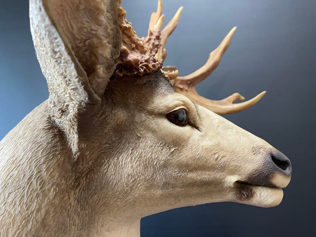 置物 CROWNING GLORY by JOE SLOCKBOWER