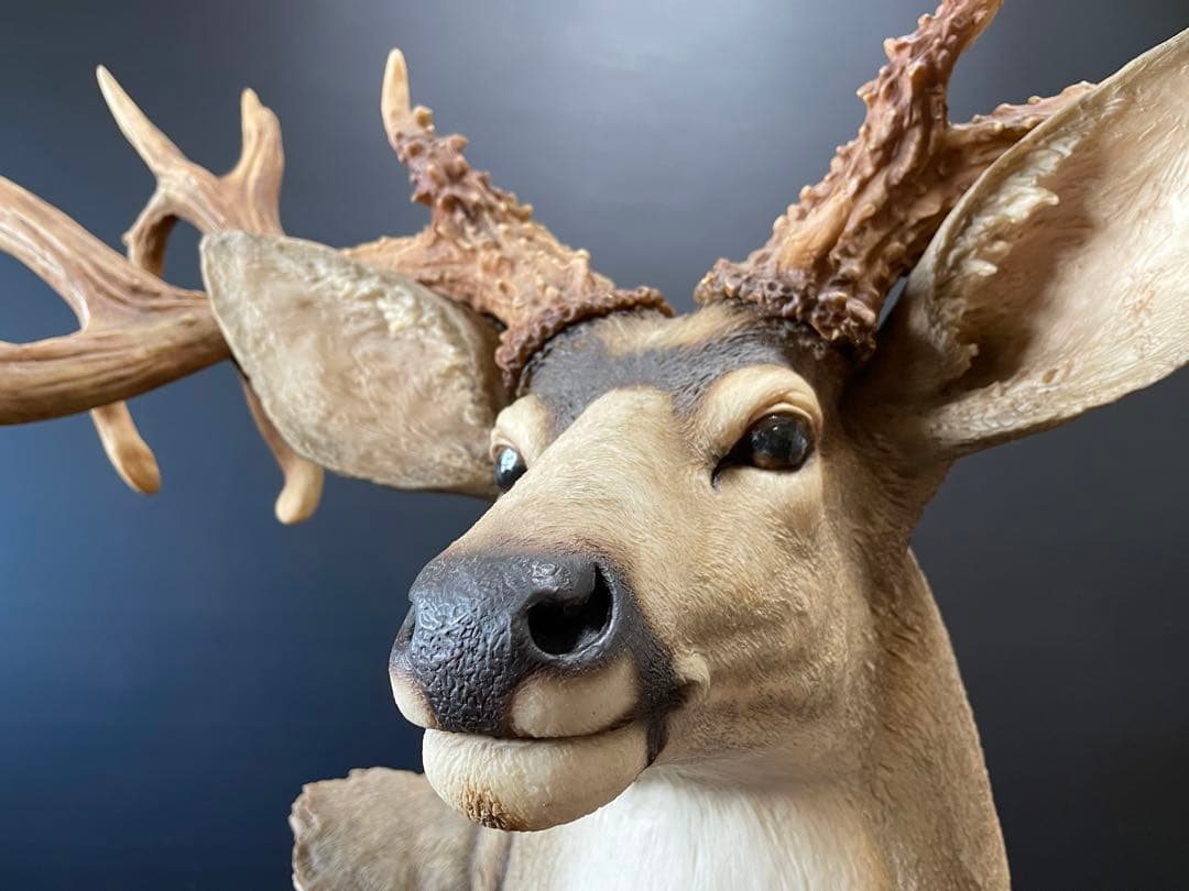 置物 CROWNING GLORY by JOE SLOCKBOWER