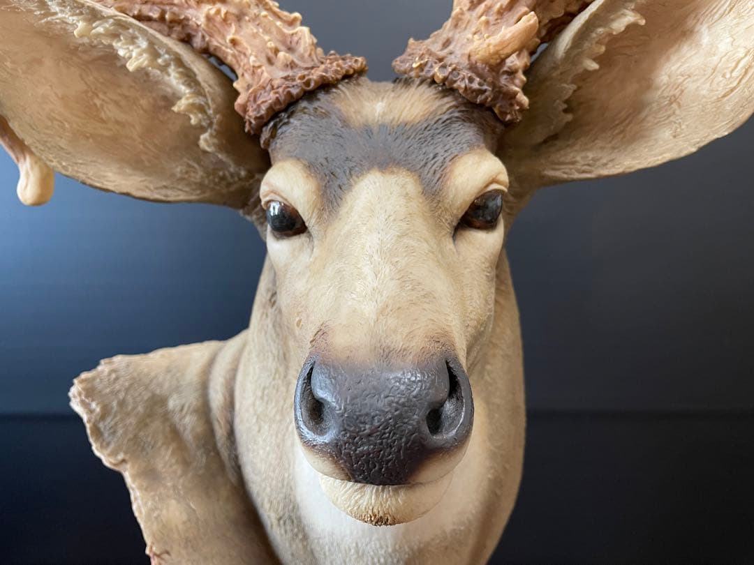 置物 CROWNING GLORY by JOE SLOCKBOWER