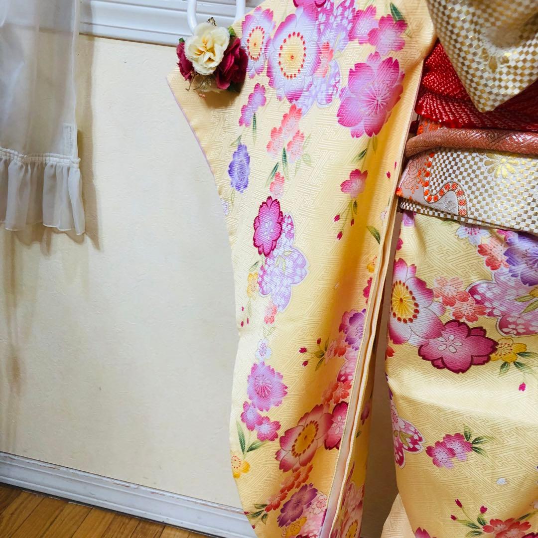 七五三七歳未使用着物‼️薄イエロー系⭐︎桜舞い散る金彩煌びやか際立つ⭐︎安心フルセット