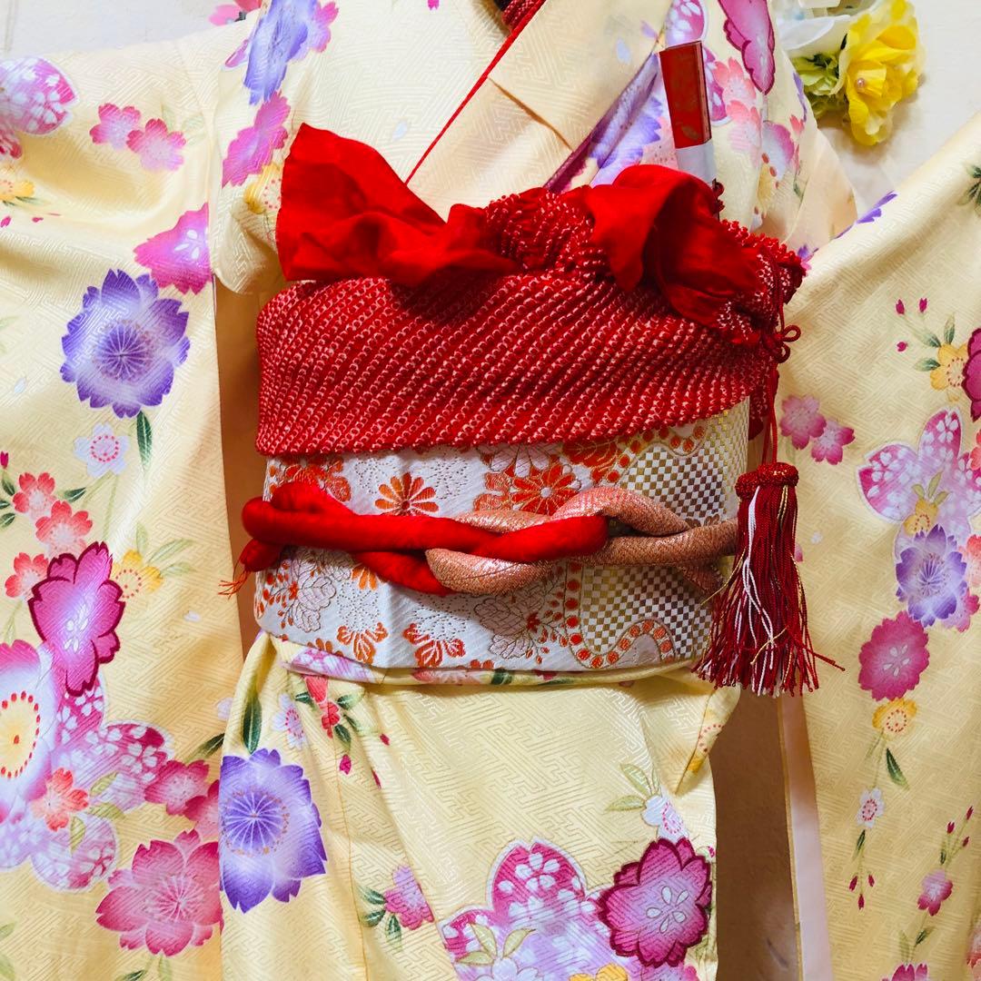 七五三七歳未使用着物‼️薄イエロー系⭐︎桜舞い散る金彩煌びやか際立つ⭐︎安心フルセット