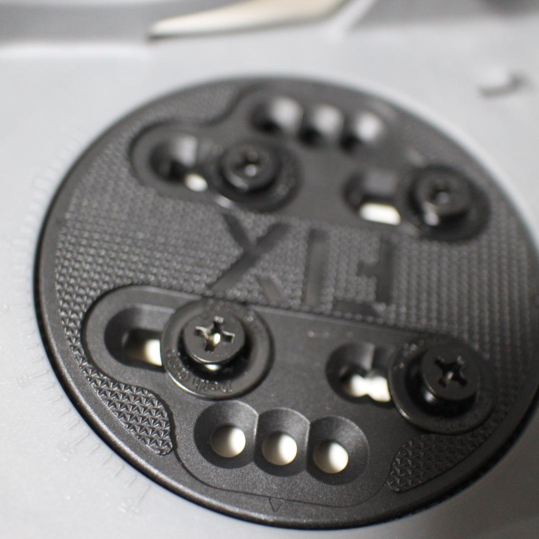 【新品級 22モデル 超軽量】FIX BINDING TRUCE M