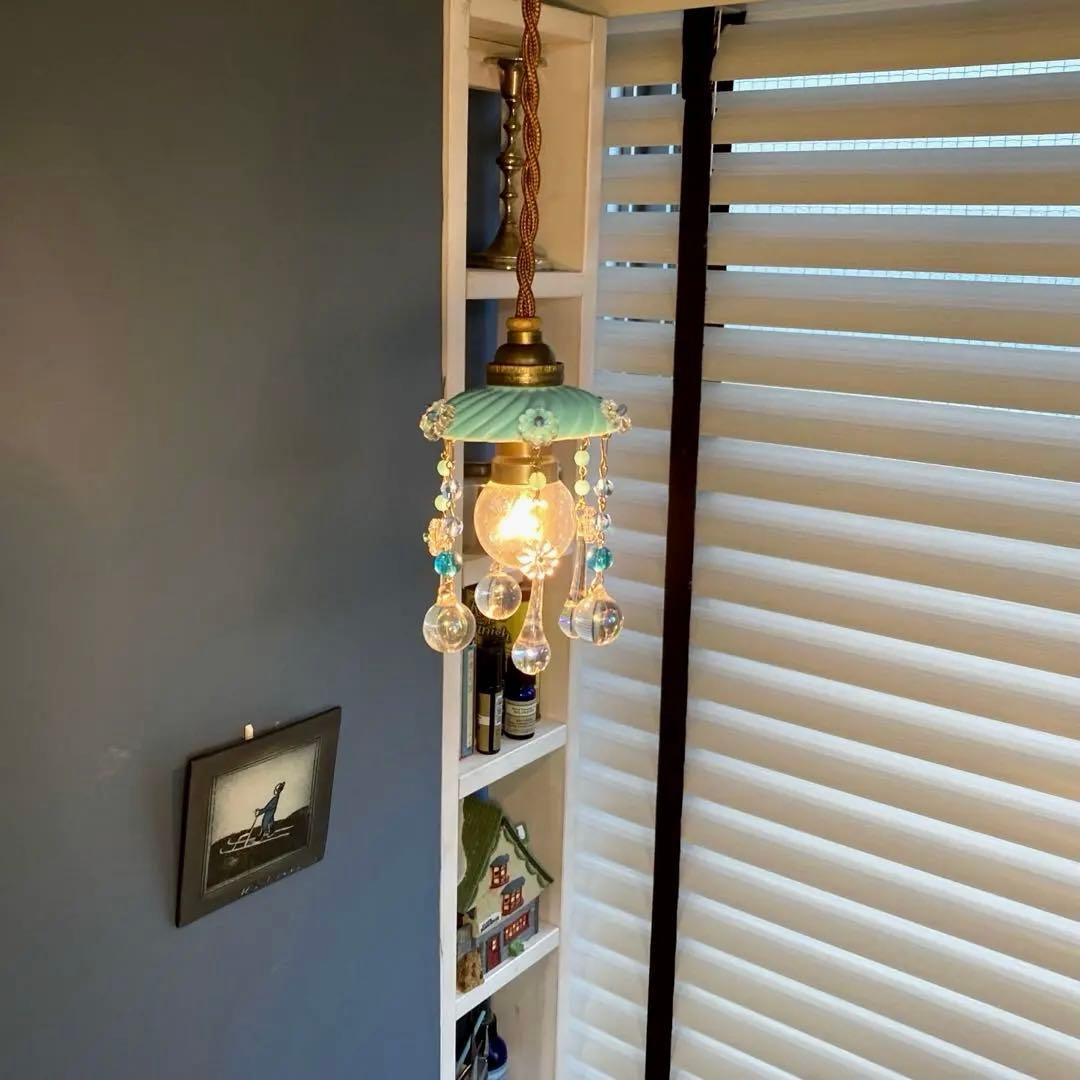 ミニシャンデリア　１９世紀　フランス　オパールセント　アンティーク　超ミニ