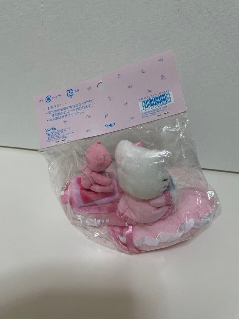 S*ね様 新品　完売品　貴重　Hello Kitty シューキーパー　Sanri