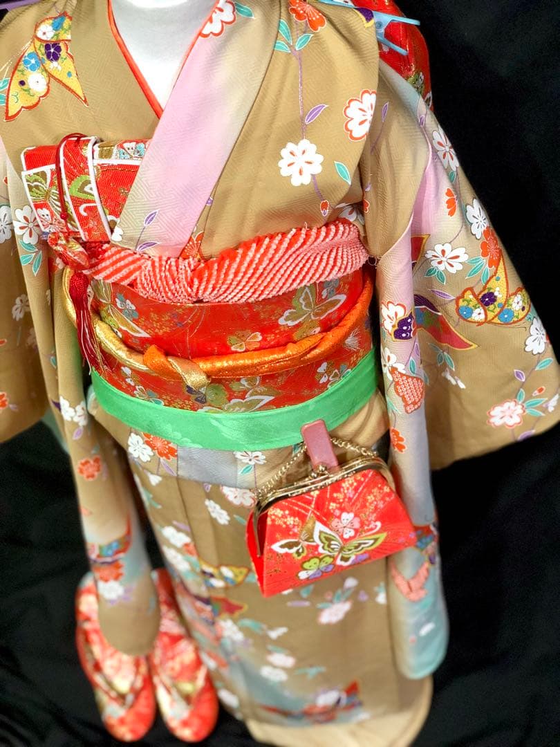 【正絹】七五三　7歳　暈し　舞蝶　四つ身　着物　作り帯　セット　女の子　753