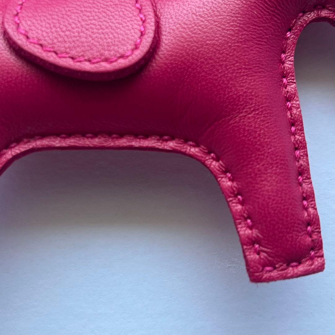 エルメス ロデオ チャームPM ローズメキシコ