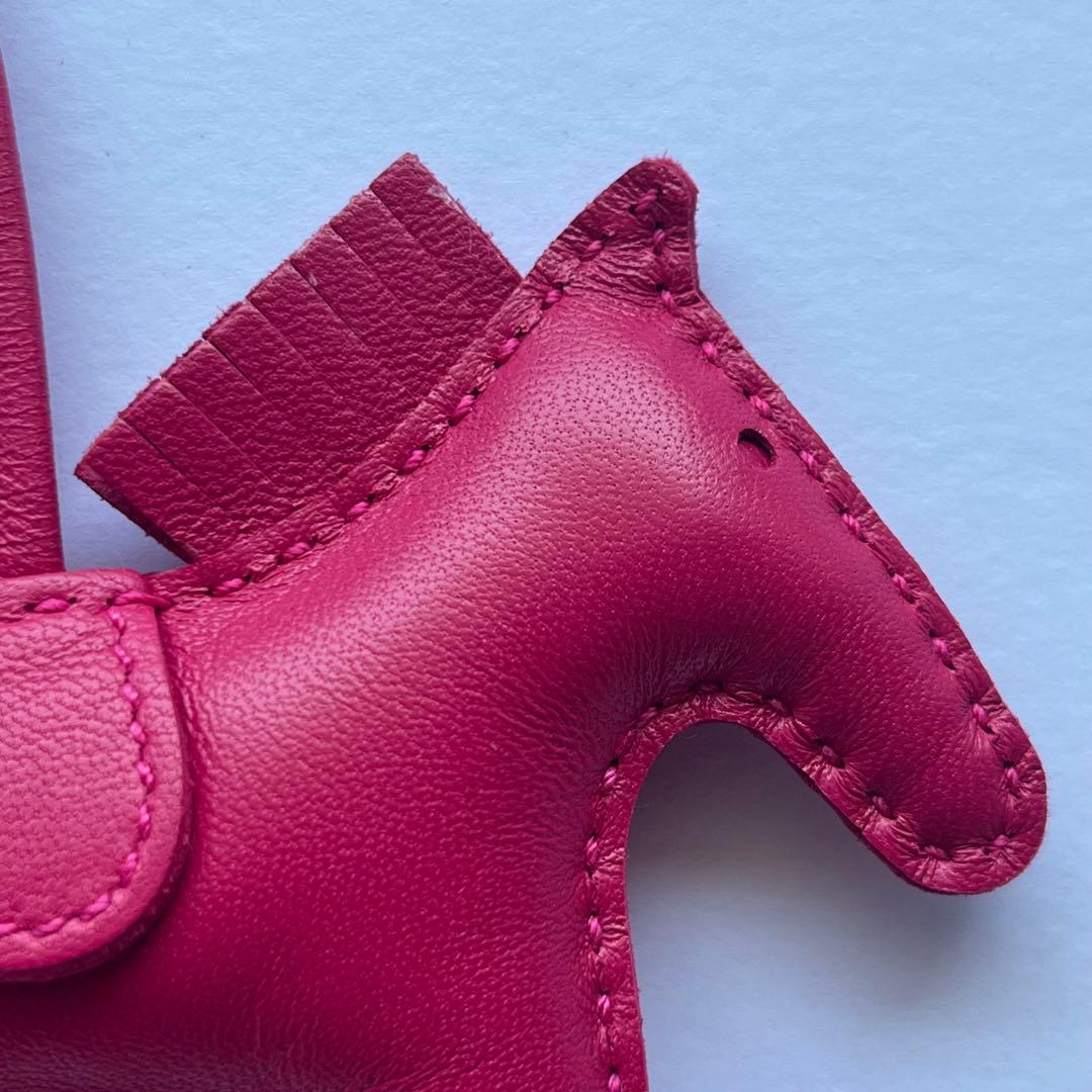 エルメス ロデオ チャームPM ローズメキシコ