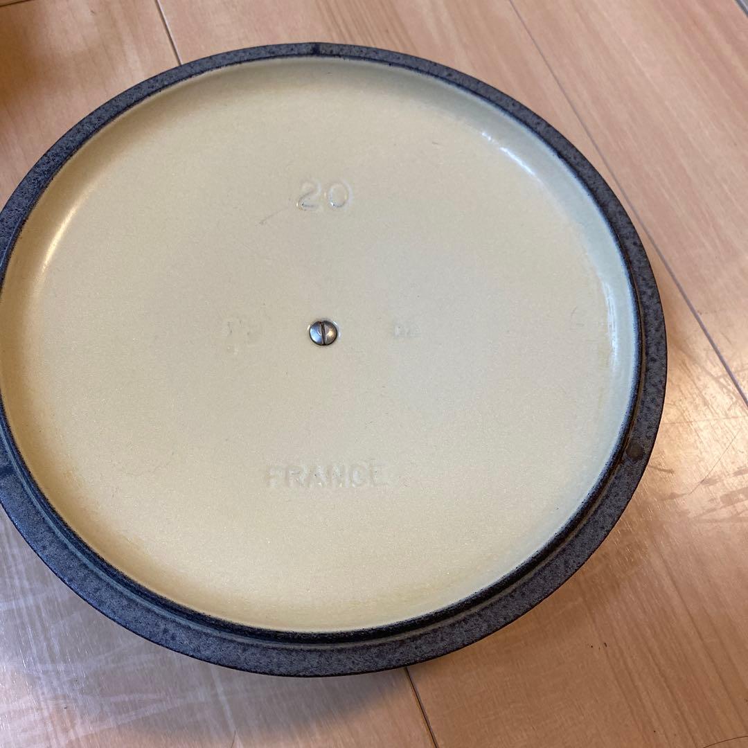 ルクルーゼ　LE CREUSET ココットロンド　20 リネン