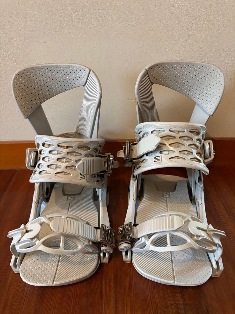 salomon HOLOGRAMスノーボード ビンディング