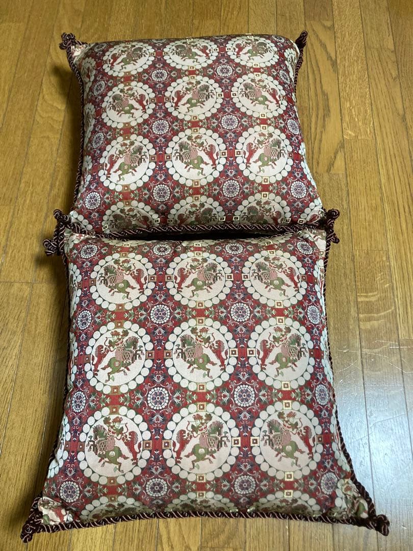 龍村美術織物　経錦　獅子狩文錦　クッション２個セット未使用品 ファスナー付き