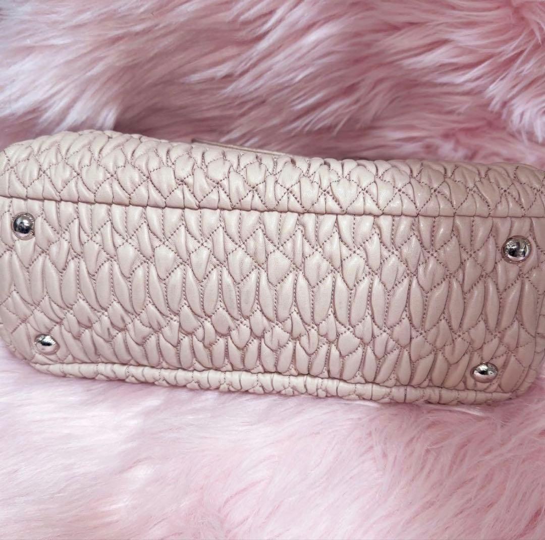 MIUMIU マテラッセ ナッパレザー クリスタル付き トートバッグ