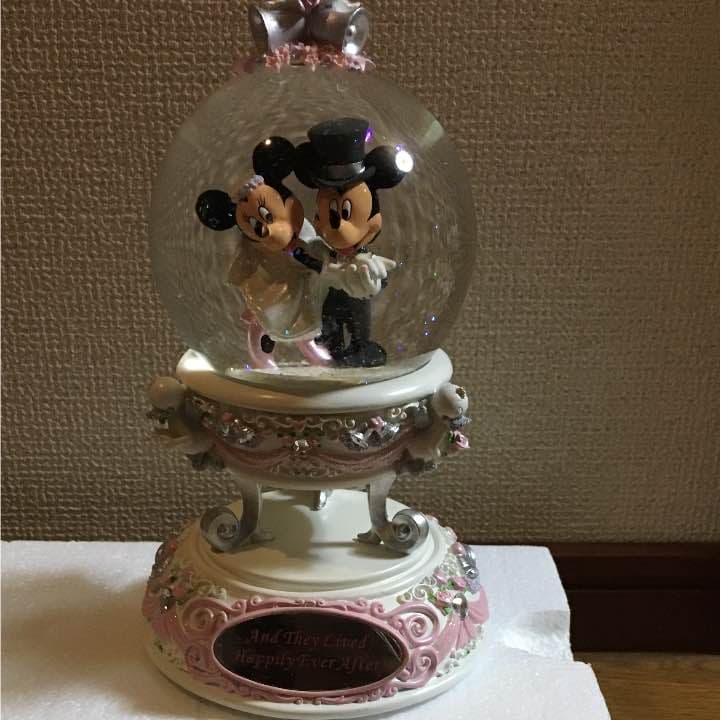 ミッキー、ミニー スノーグローブ新品
