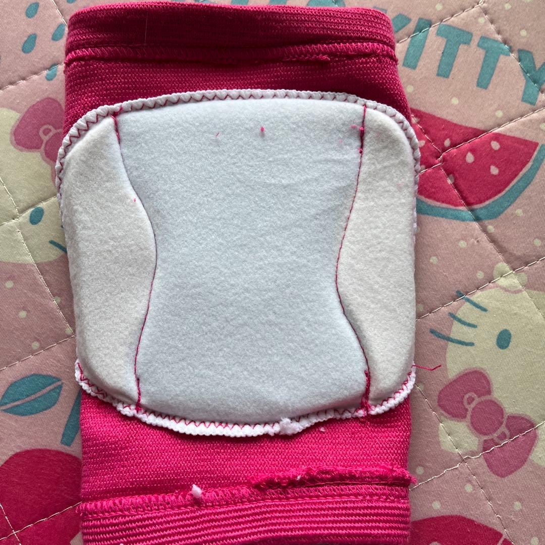 バレーボールシューズとサポーターセット