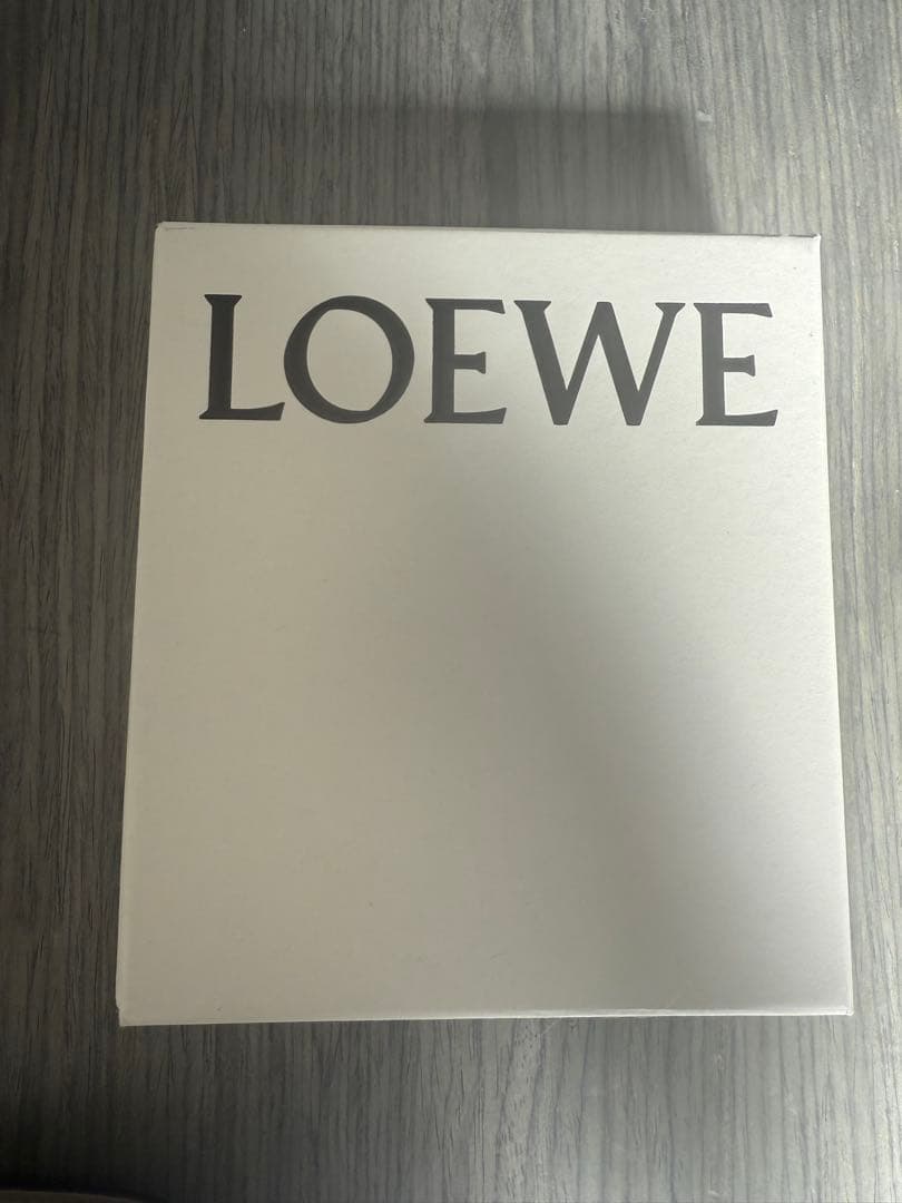 再再値下げ！LOEWE 三つ折り財布