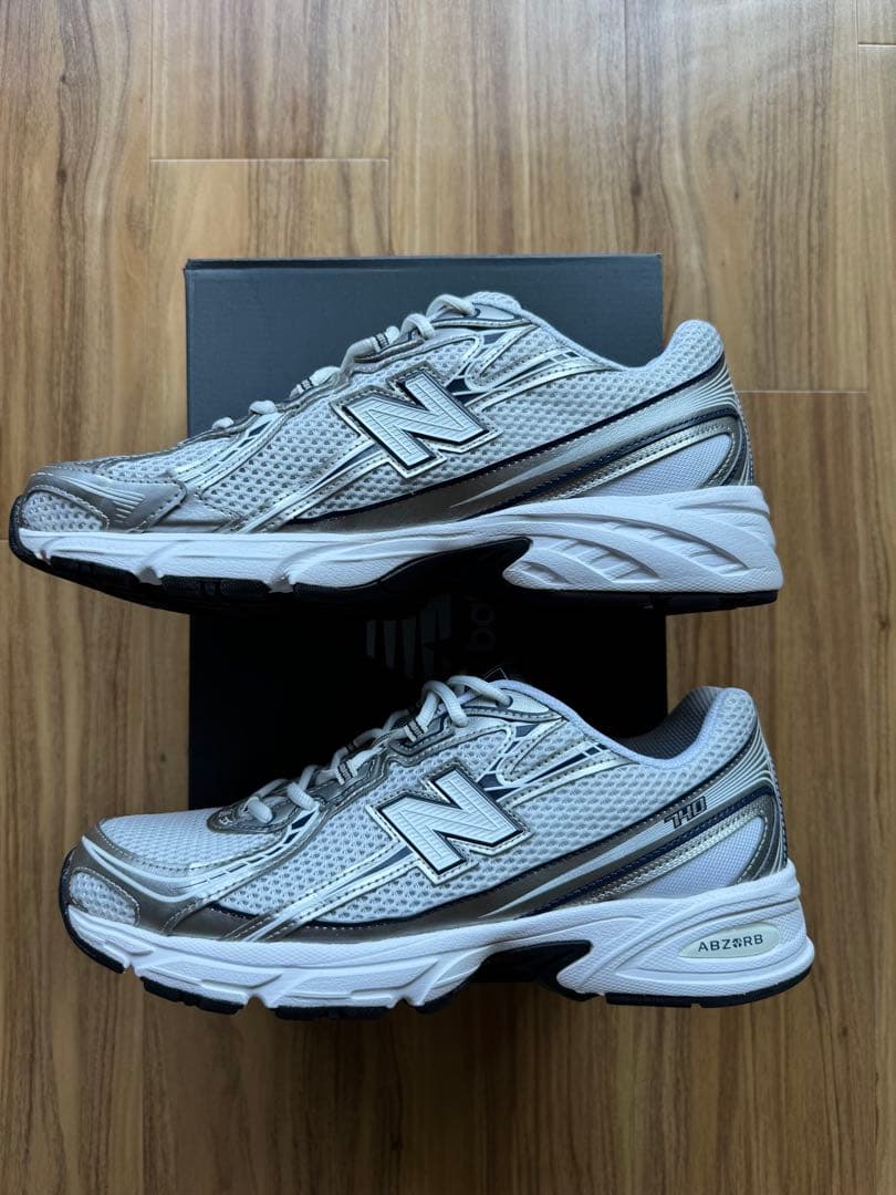 ニューバランス　U740WN2