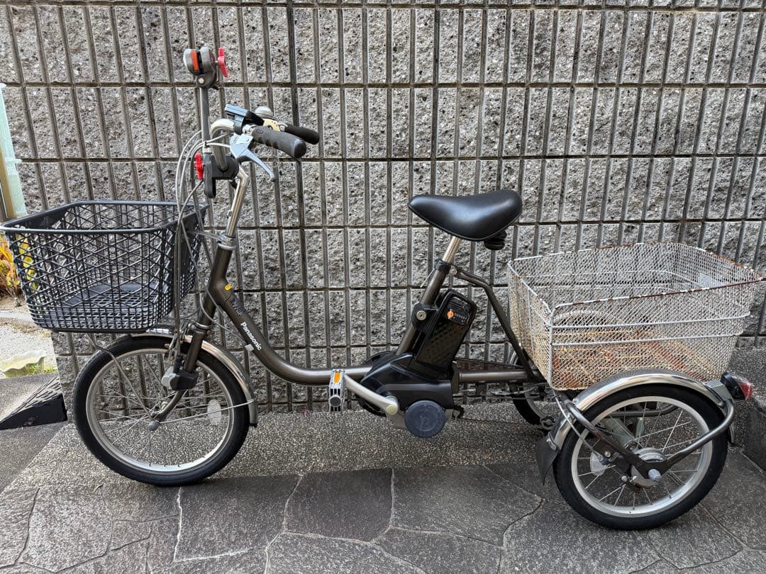 Panasonic 電動アシスト三輪自転車 ビビライフBE-ELR83