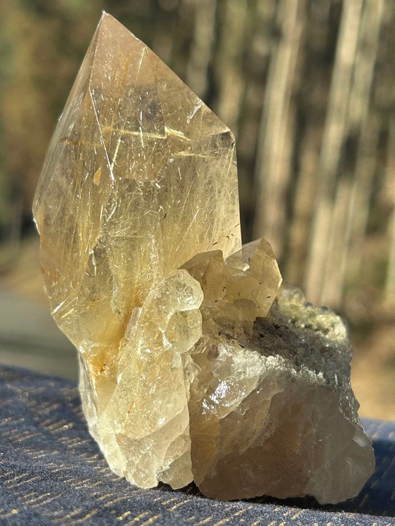 ルチレイテッドクォーツ原石AAAAA天然石母岩付　最高品質‼️大特価SALE