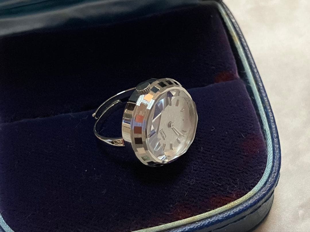 美品稼働中❗️SEIKO QUARTZ/セイコーカットガラスシルバーリングウォッチ