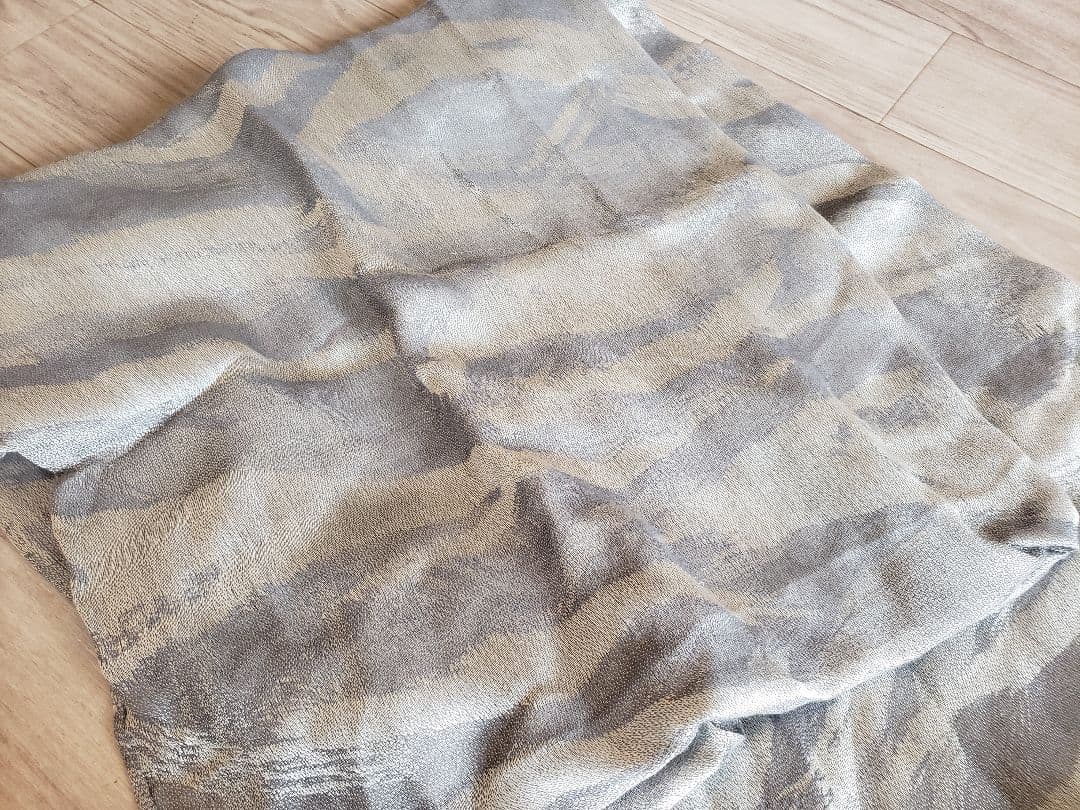 未使用　wjkカモ柄　カーキ　ベージュ　グレーストールです。