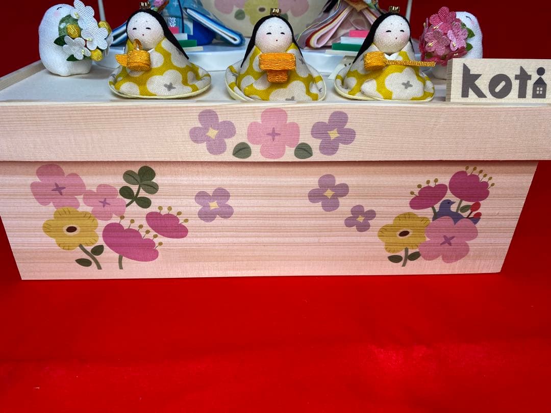 koti　雛人形　五人飾り収納セット・サイズ間口約３３×奥行約２４×高さ約２６㎝