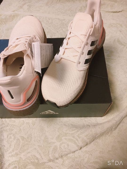 adidas アディダス スニーカー　ウルトラ　ブースト　20 ランニング