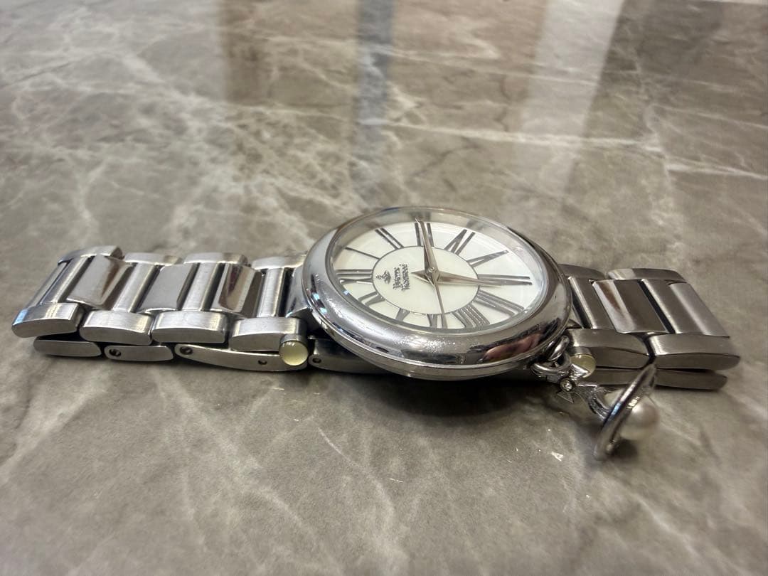 Vivienne Westwood シルバー腕時計