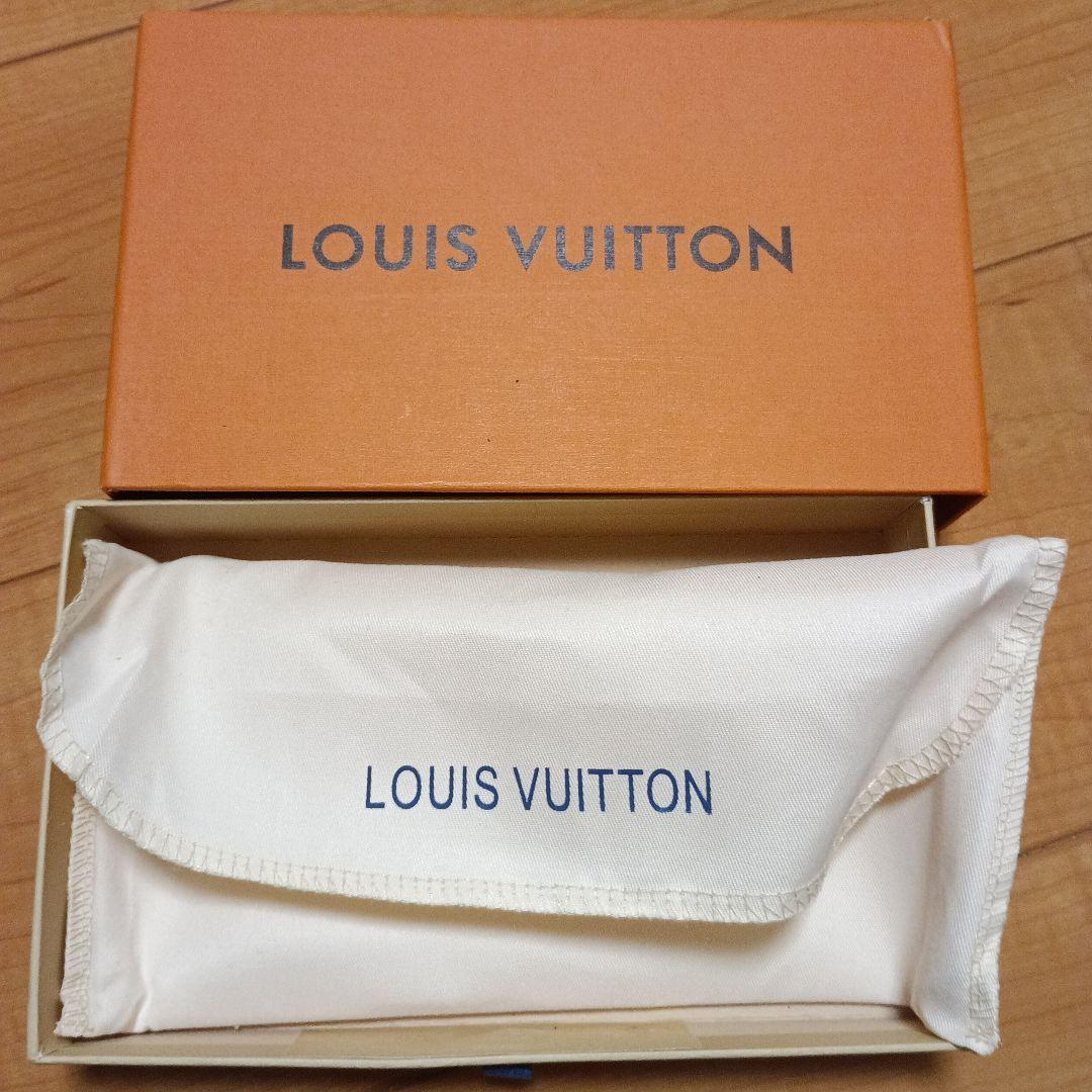 LOUISVUITTON　二つ折り財布　草間弥生　コラボ　サラ　限定品　シリ有