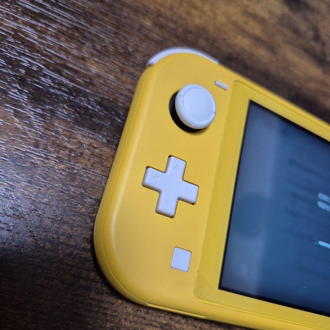 Nintendo Switch Lite 本体　イエロー