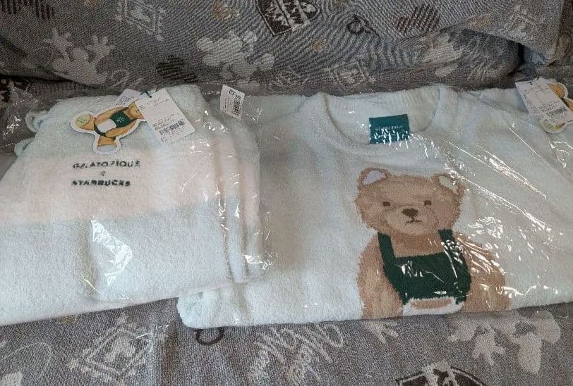 スターバックス　gelato pique 　ルームウェア上下セット クマ柄