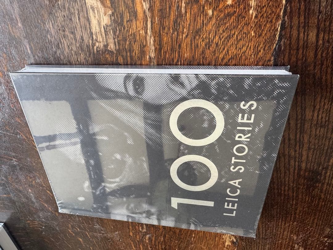 100 LEICA STORIES ハードカバー