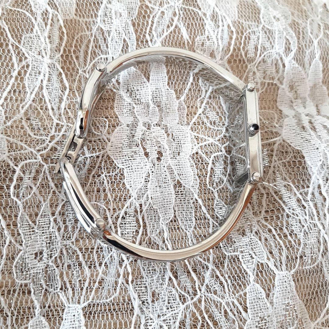 ✨新品電池☆稼働美品✨GUCCI 1500L バングルウォッチ MD156