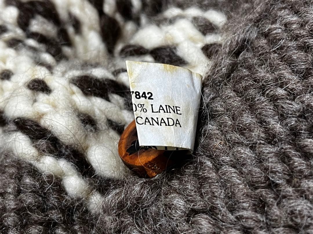 カナダ製　肉厚ウール100%サンダーバード柄カウチンセーター