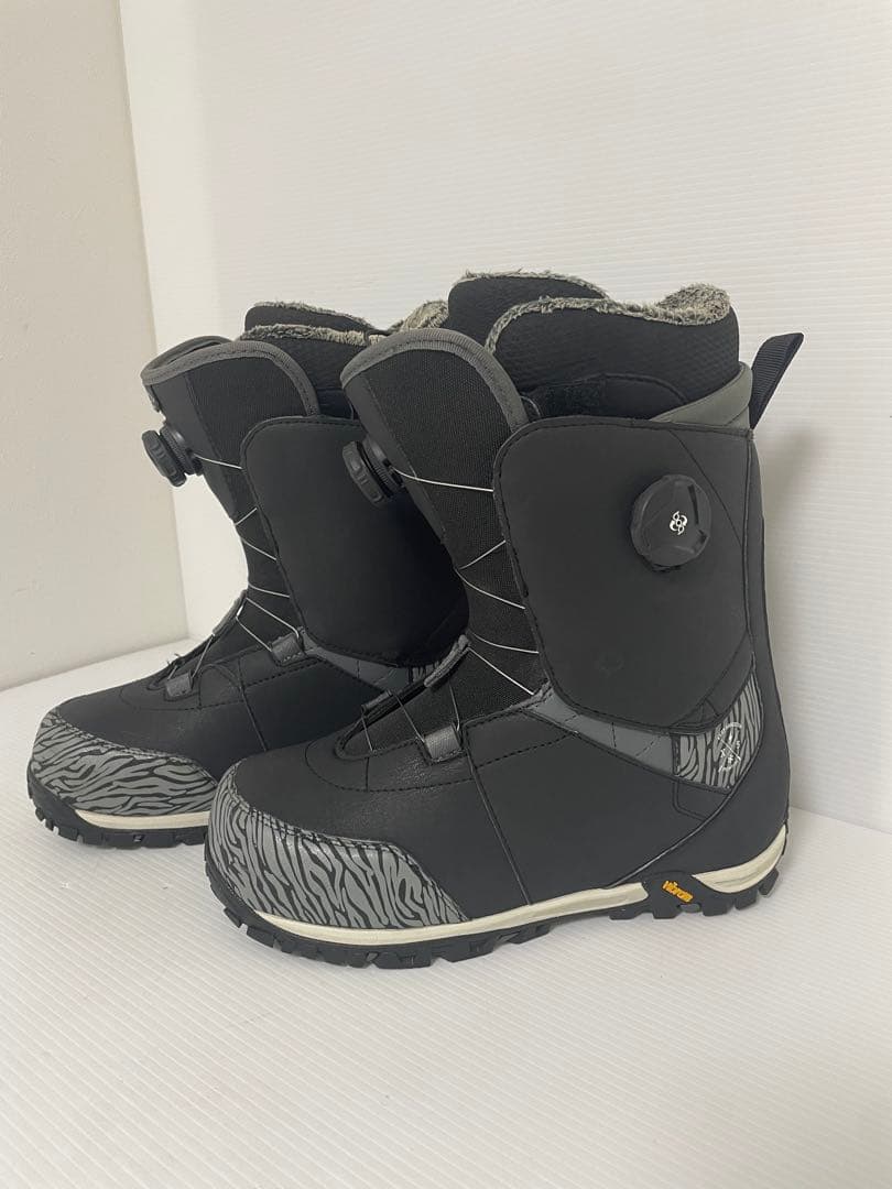 クロスファイブ28cm BOA ブラック スノーボードブーツ ビブラムソール