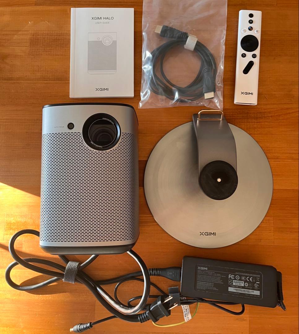 XGIMI HALO プロジェクター、純正スタンド付き