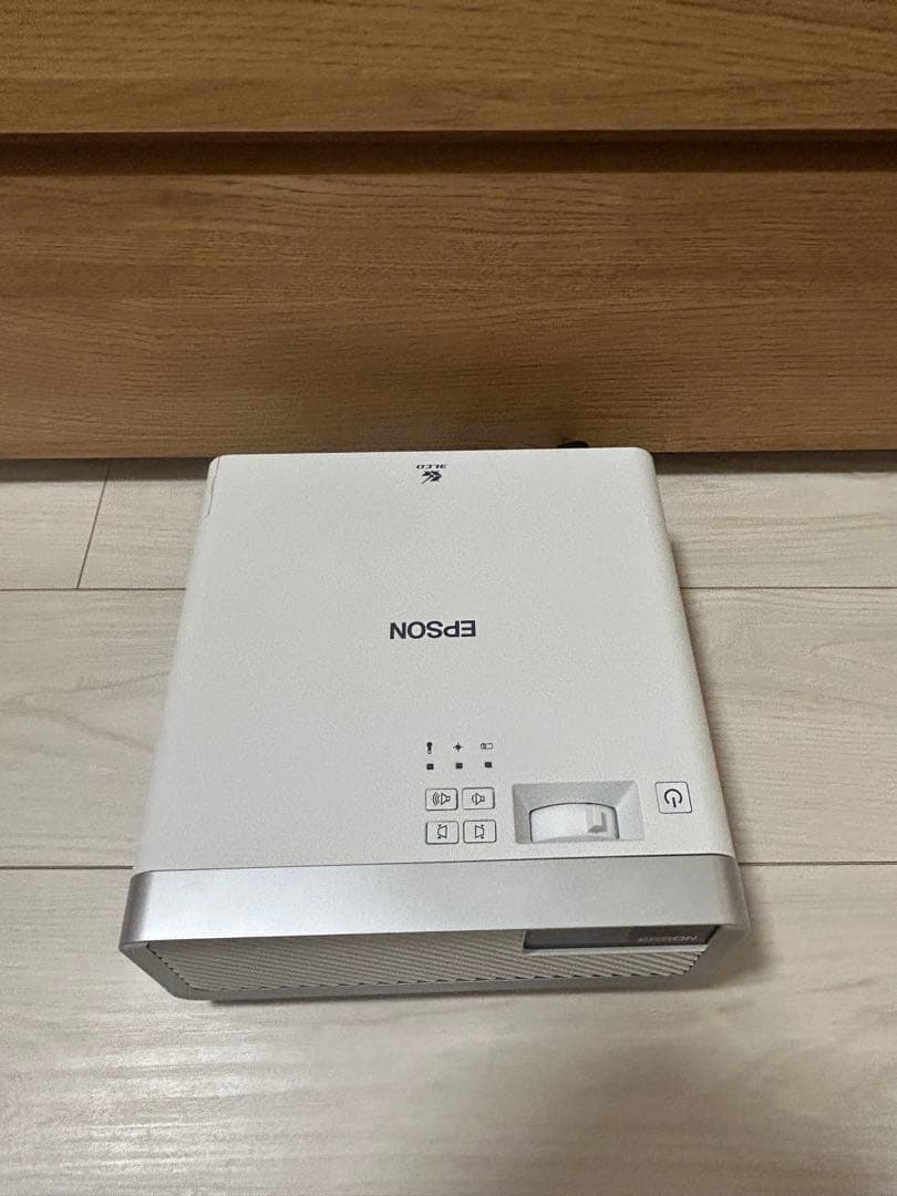 Ef-100w epson プロジェクター　Dreamio