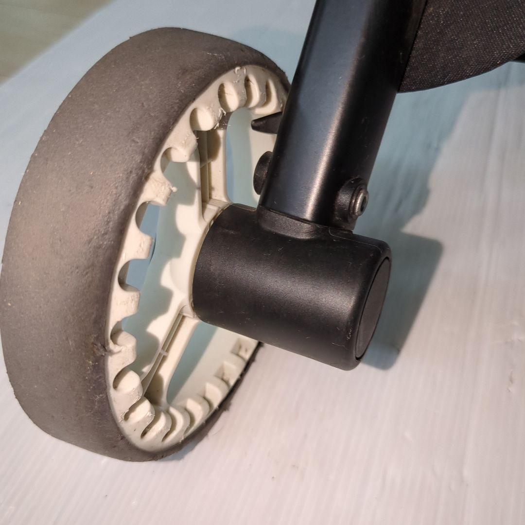 サイベックス リベル クラシックベージュ　cybex