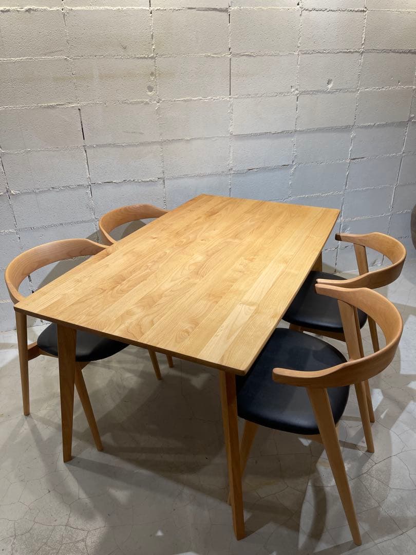 トム吉 美品　MOMO NATURAL モモナチュラル　ダイニングテーブル