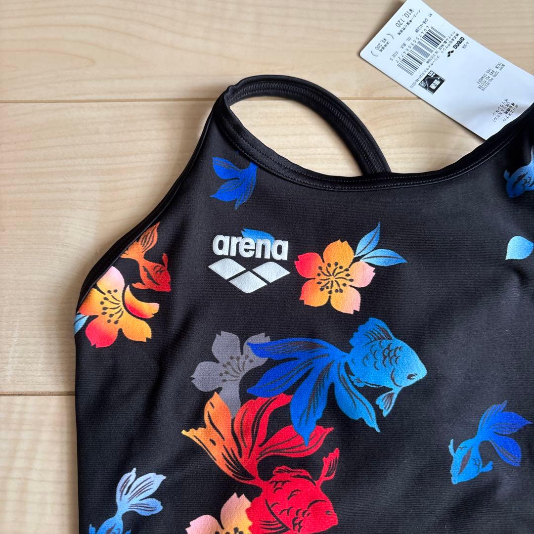 新品タグ付き　アリーナ競泳水着　S 可愛い金魚柄