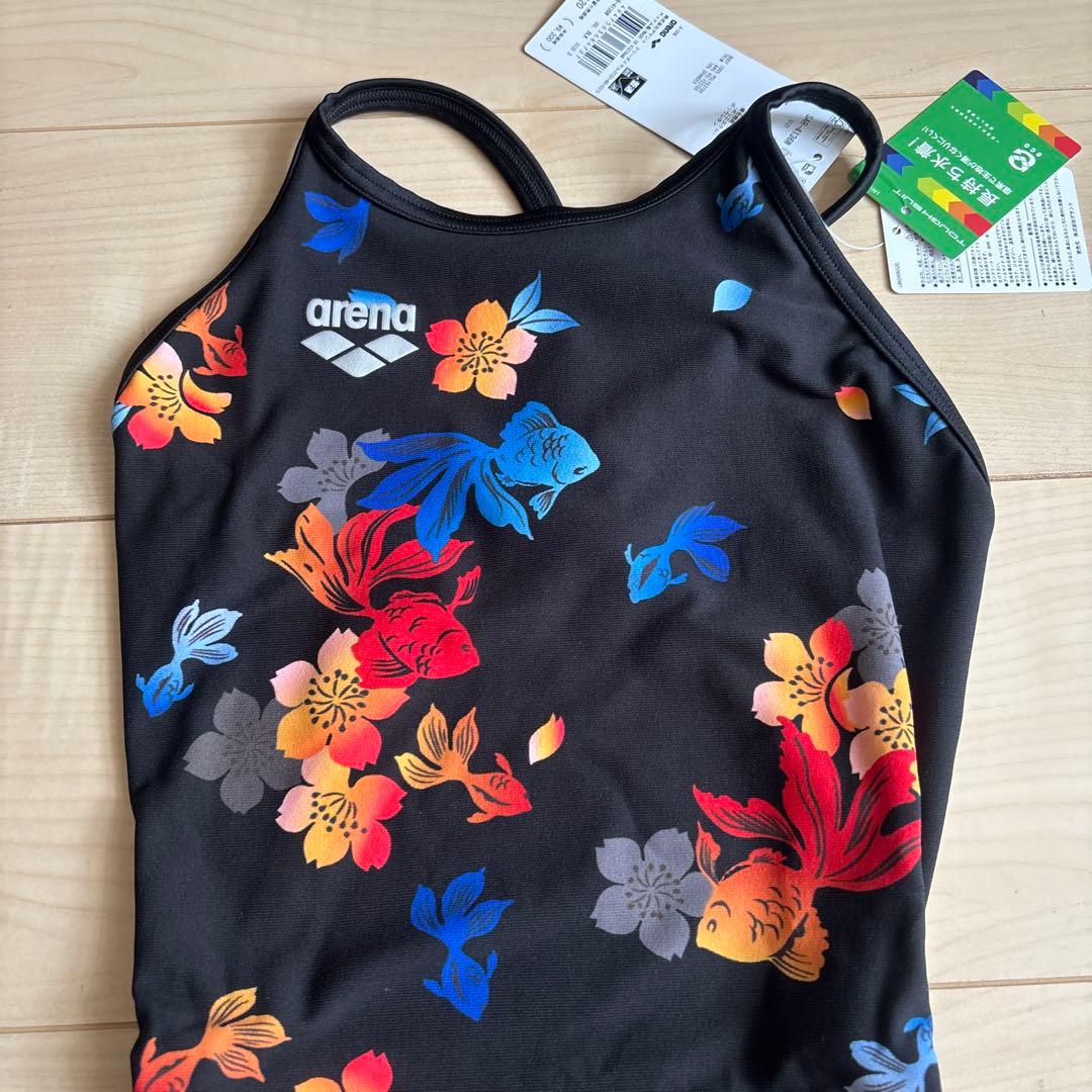 新品タグ付き　アリーナ競泳水着　S 可愛い金魚柄