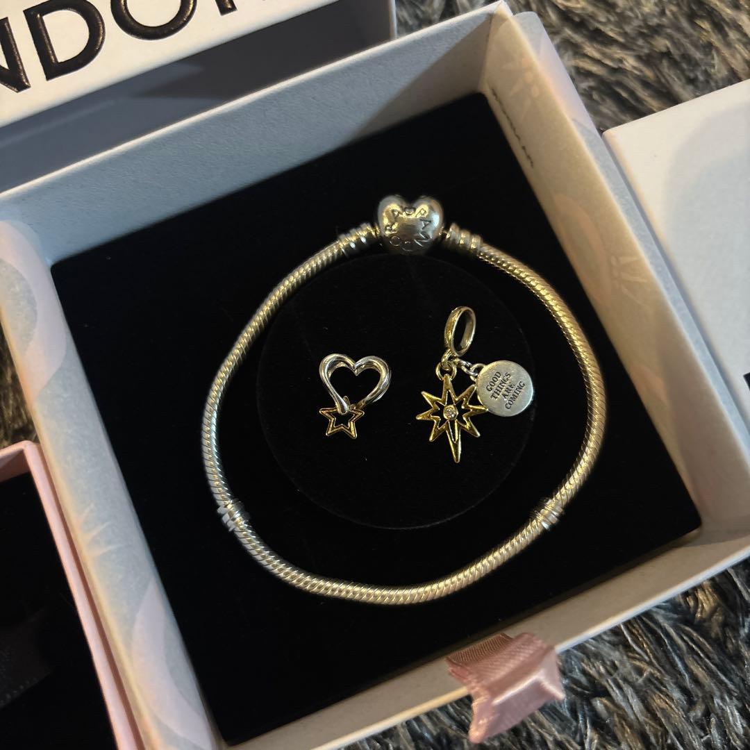 正規品Pandoraチャーム付きブレスレットセット　サイズ19（17㎝）