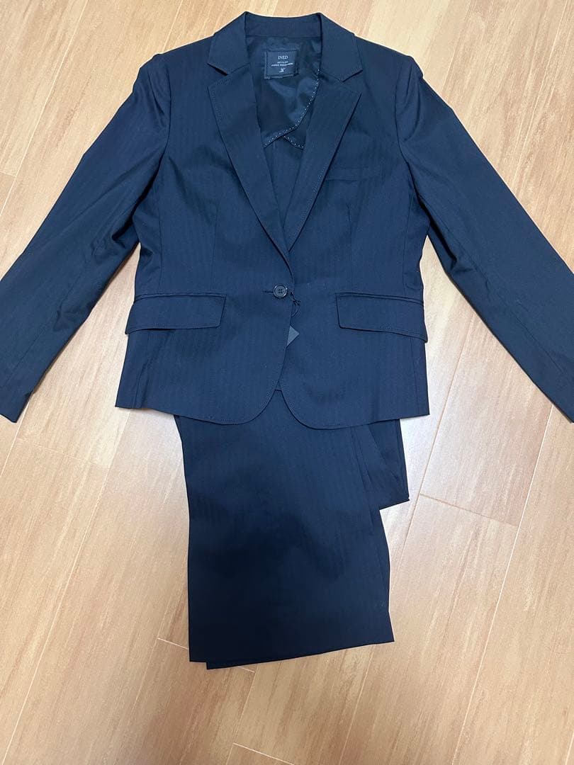 イネド  パンツスーツ　15号　大きいサイズ