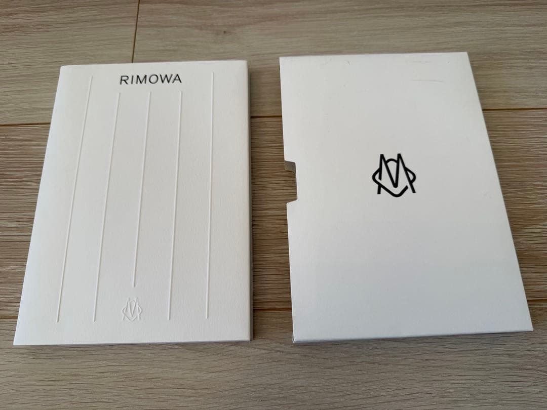 J RIMOWA Essential Cabin S マットブラック