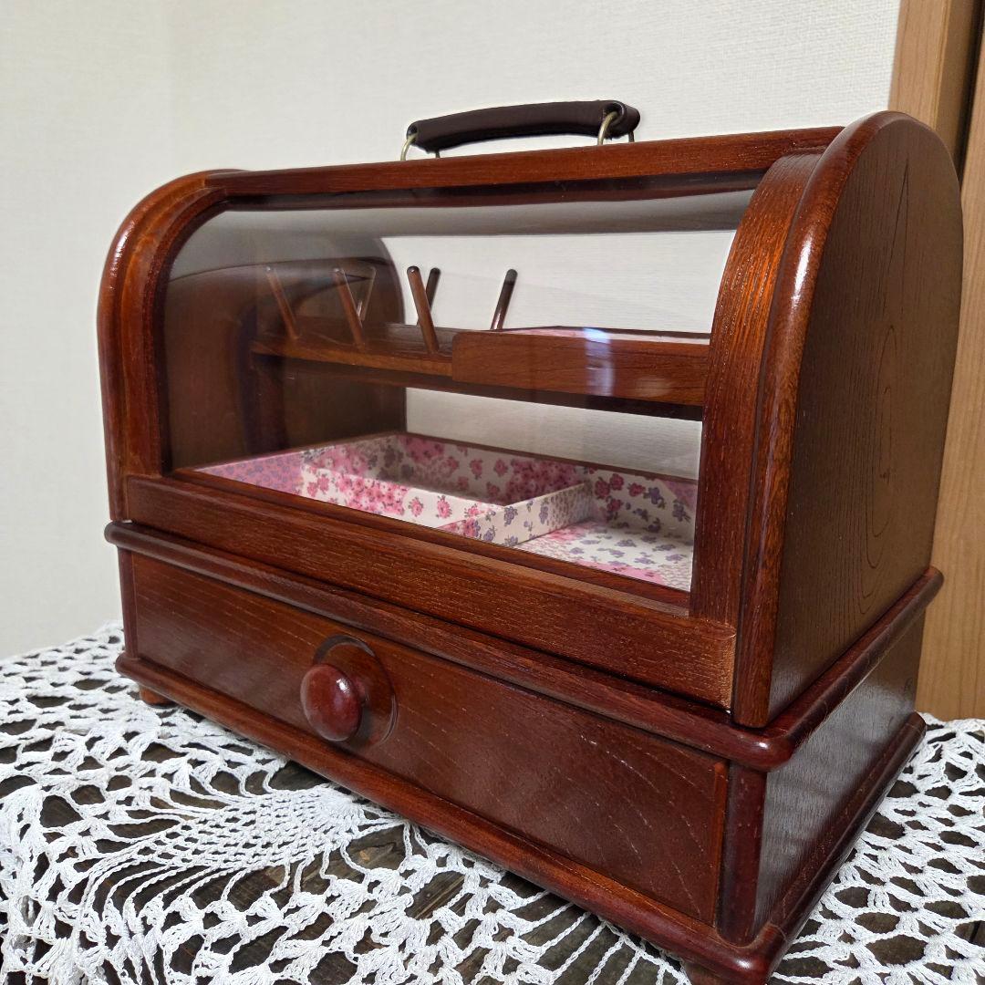 可愛い過ぎるソーイングボックス　裁縫箱　ヴィンテージ