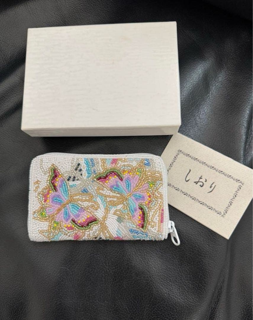 (新品未使用)柏ビーズ財布