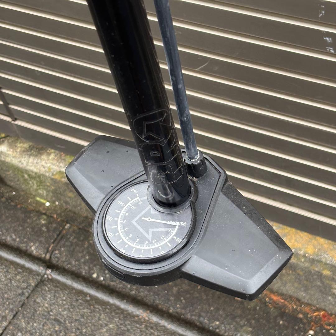 ロードバイク 現行 コラテック DOLOMITI 54 ヘルメット 空気入れ