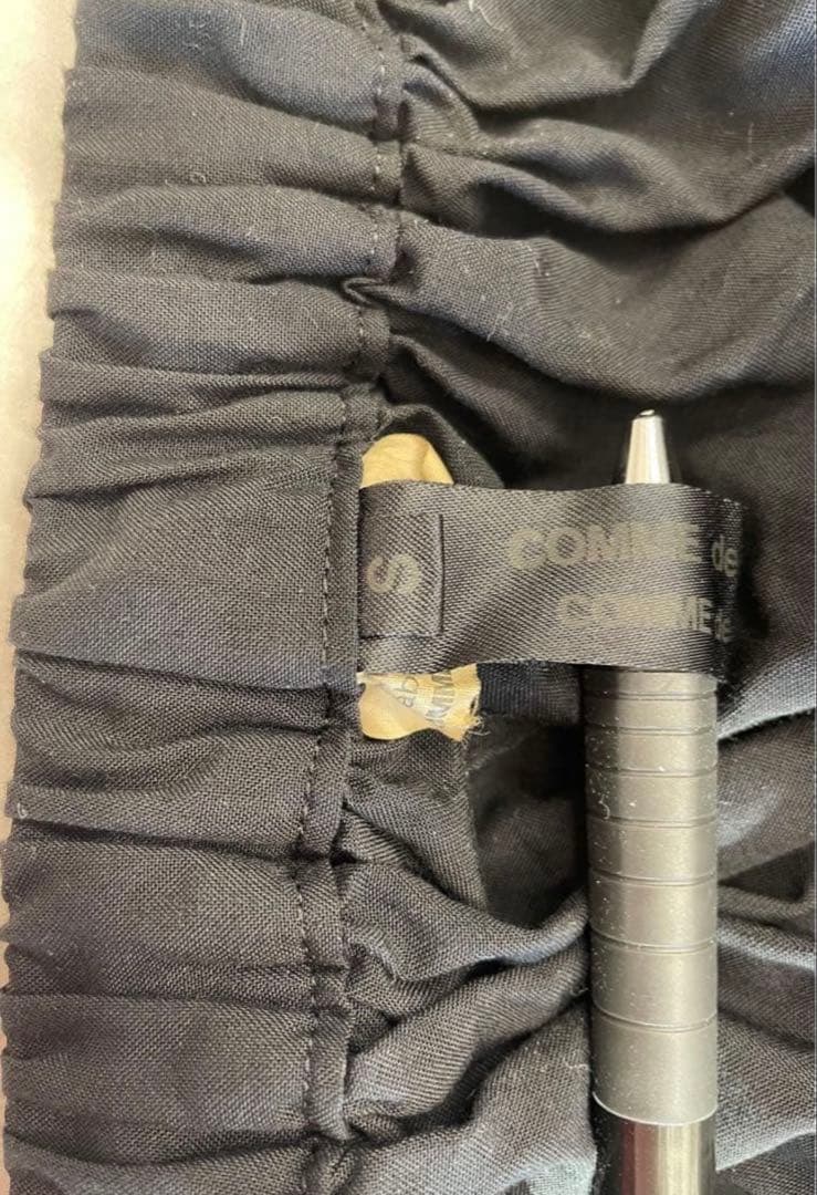 ゆ*い様 コムデギャルソン　黒スカート